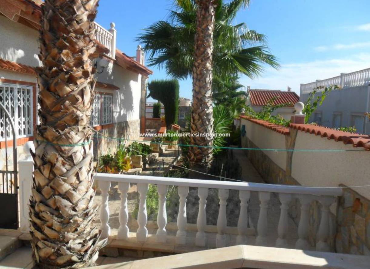 Wederverkoop - Detached Villa - La Marina - Urbanización La Marina