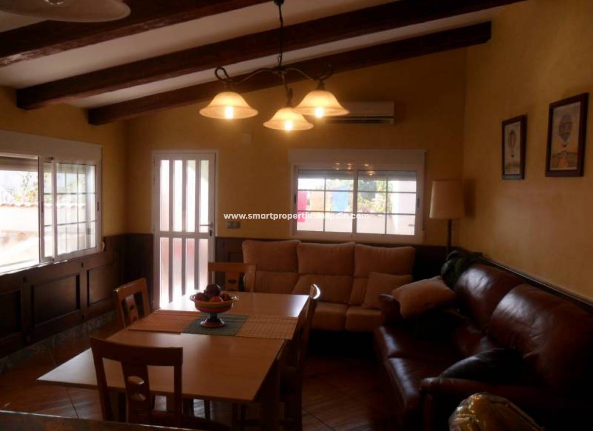 Wederverkoop - Detached Villa - La Marina - Urbanización La Marina