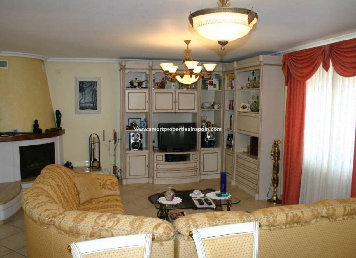 Wederverkoop - Detached Villa - La Marina - Urbanización La Marina