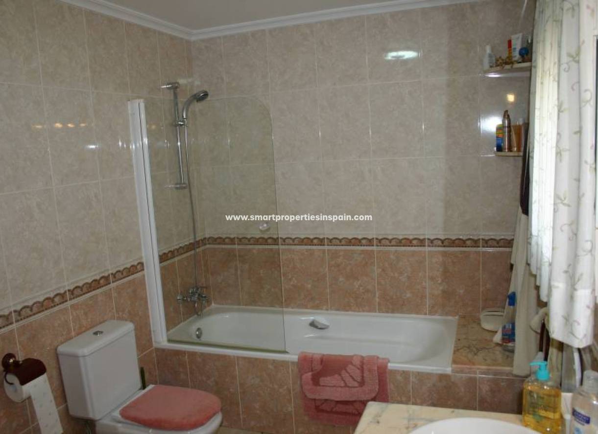 Wederverkoop - Detached Villa - La Marina - Urbanización La Marina