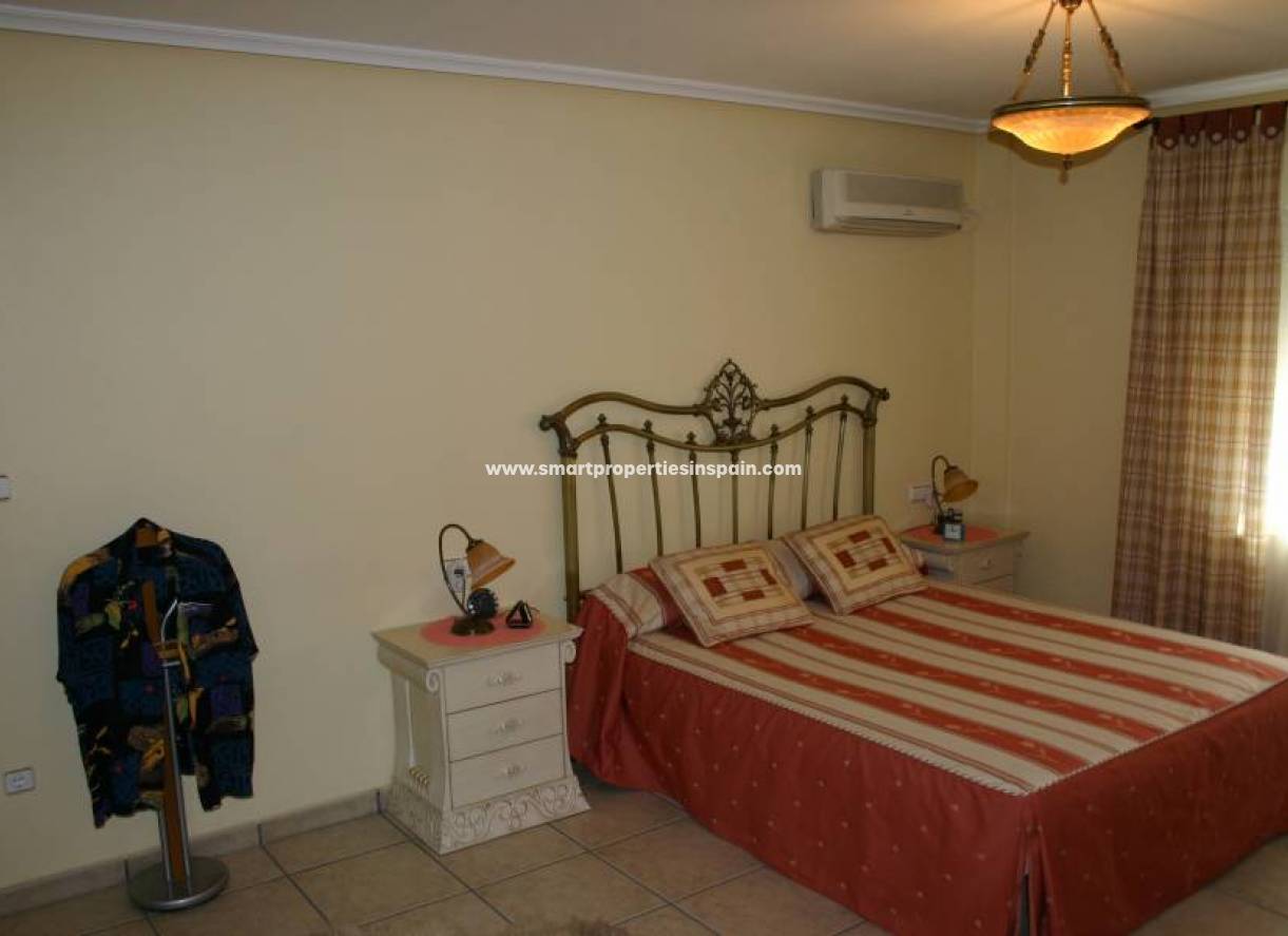 Wederverkoop - Detached Villa - La Marina - Urbanización La Marina