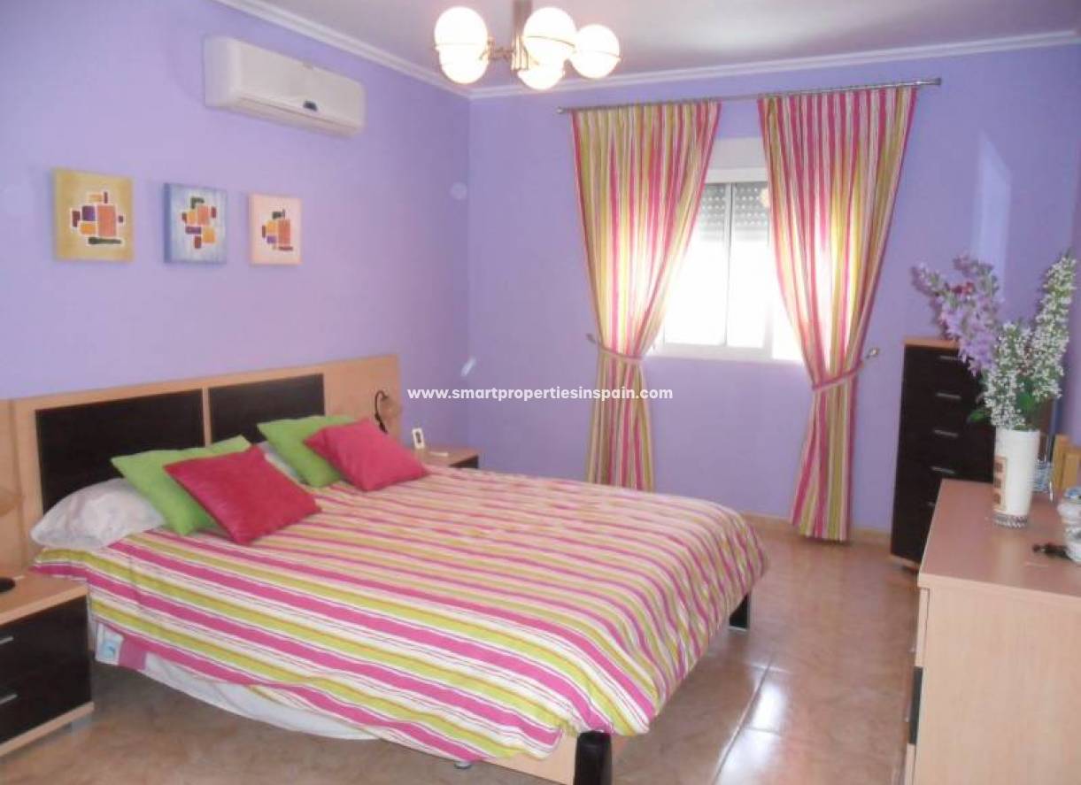 Wederverkoop - Detached Villa - La Marina - Urbanización La Marina