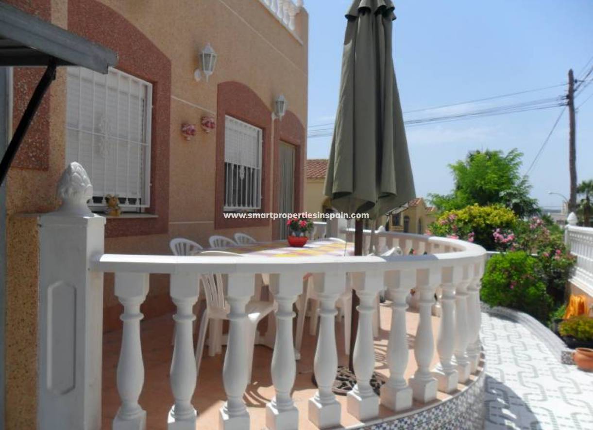 Wederverkoop - Detached Villa - La Marina - Urbanización La Marina