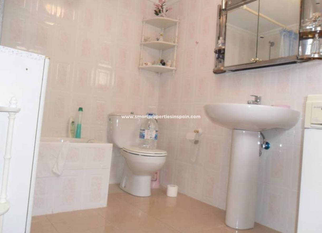 Wederverkoop - Detached Villa - La Marina - Urbanización La Marina