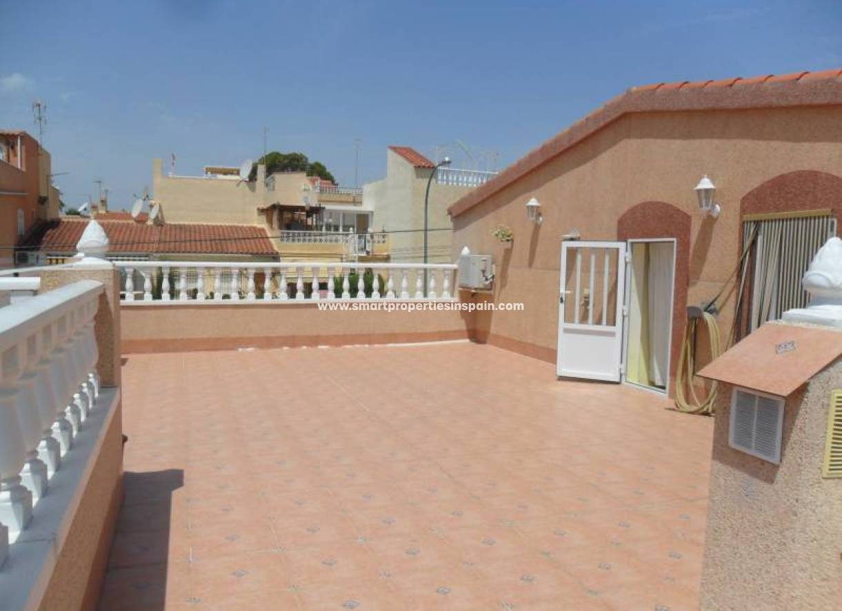 Wederverkoop - Detached Villa - La Marina - Urbanización La Marina