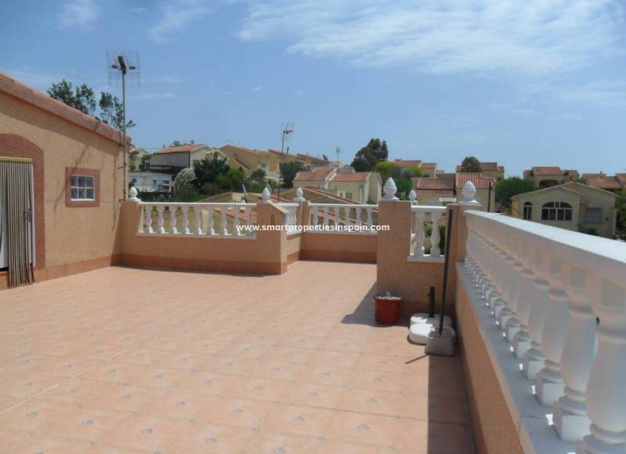 Wederverkoop - Detached Villa - La Marina - Urbanización La Marina