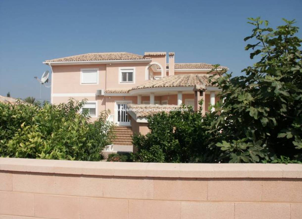 Wederverkoop - Detached Villa - La Marina - Urbanización La Marina