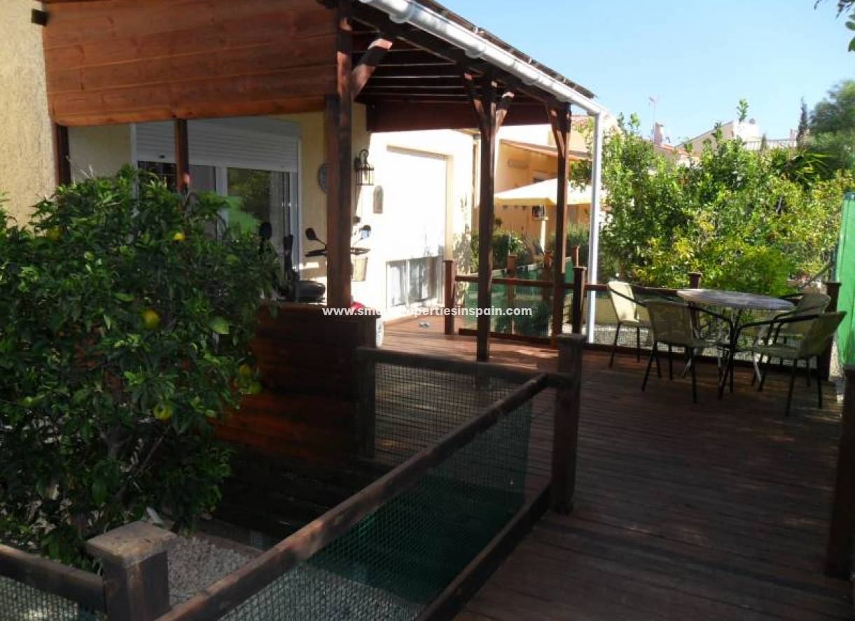 Wederverkoop - Detached Villa - La Marina - Urbanización La Marina