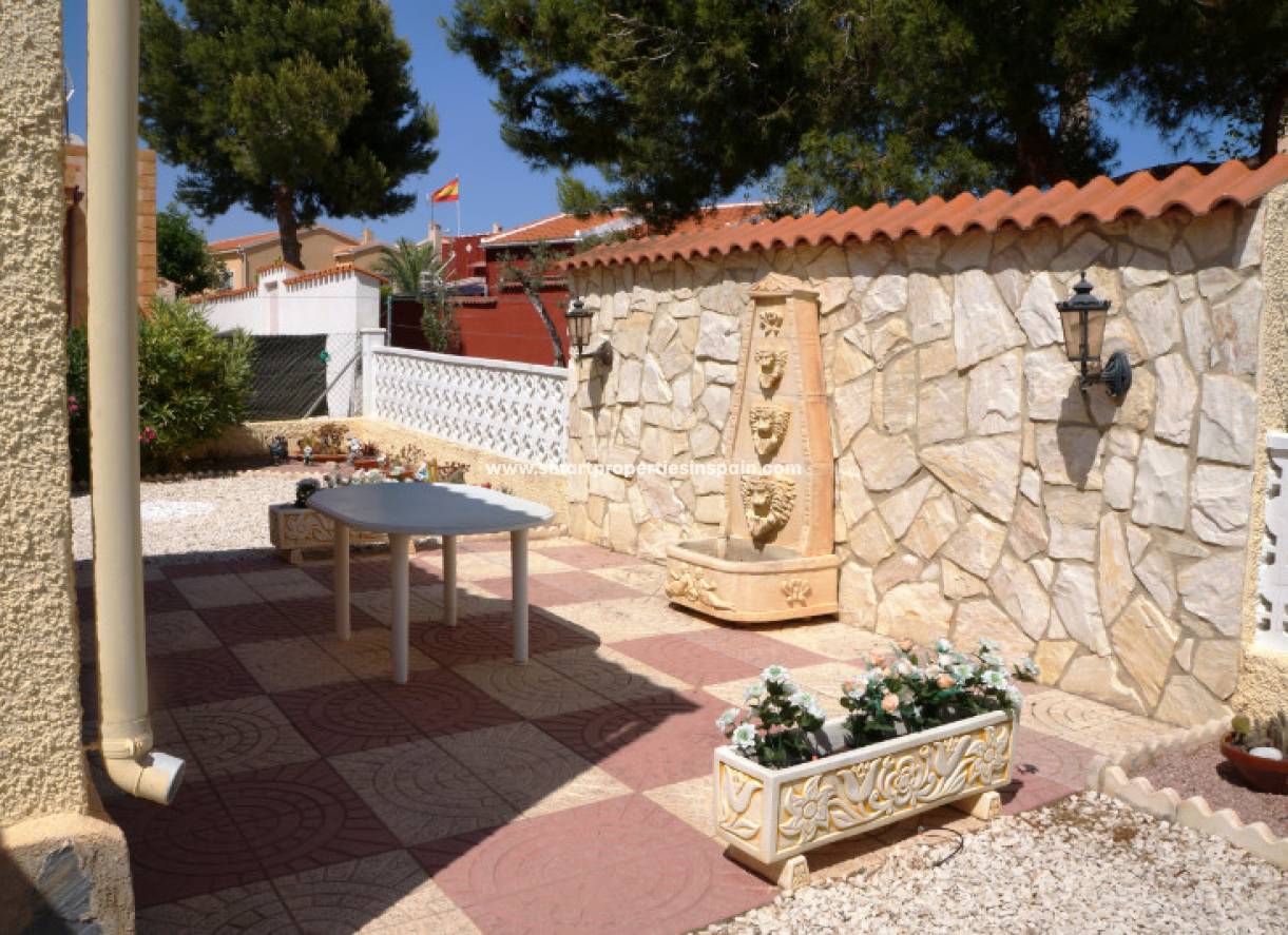 Wederverkoop - Detached Villa - La Marina - Urbanización La Marina