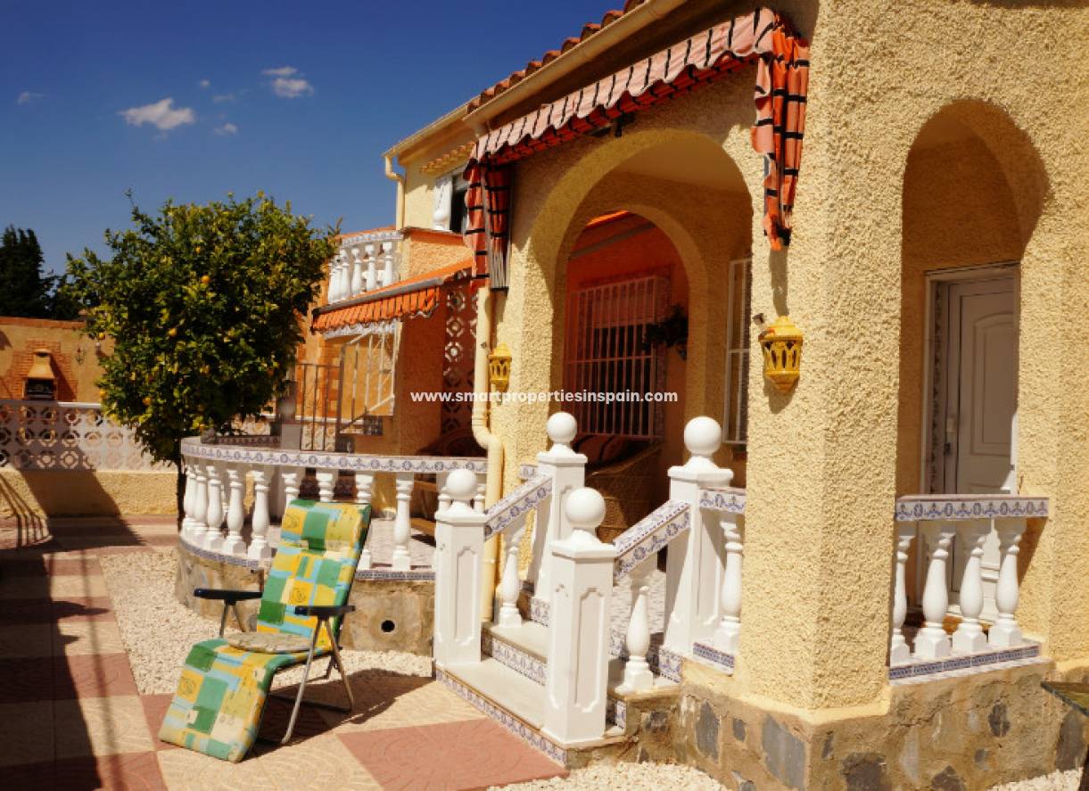 Wederverkoop - Detached Villa - La Marina - Urbanización La Marina