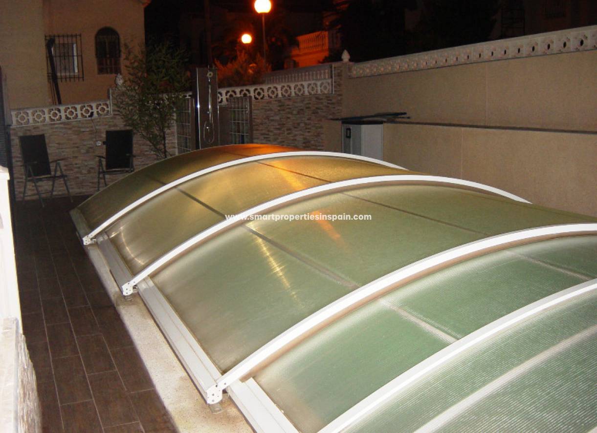 Wederverkoop - Detached Villa - La Marina - Urbanización La Marina