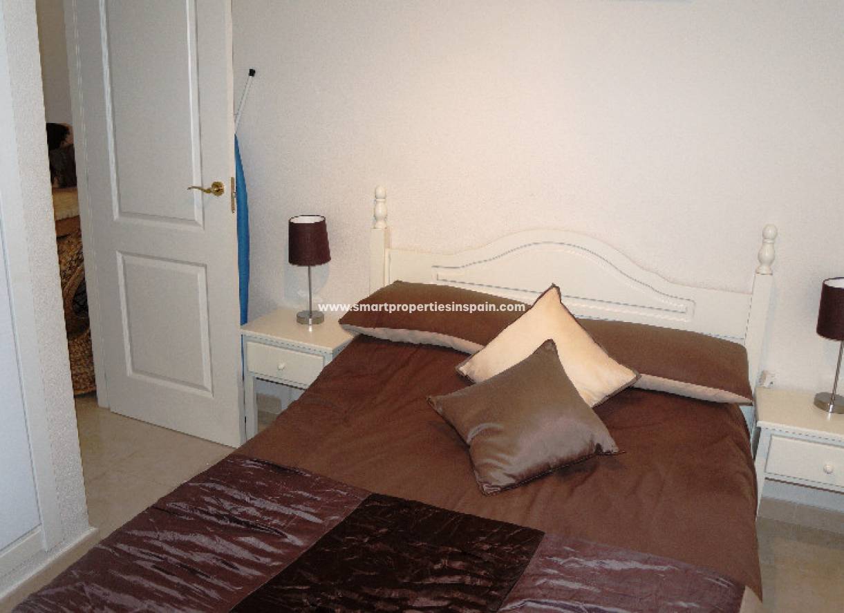 Wederverkoop - Detached Villa - La Marina - Urbanización La Marina