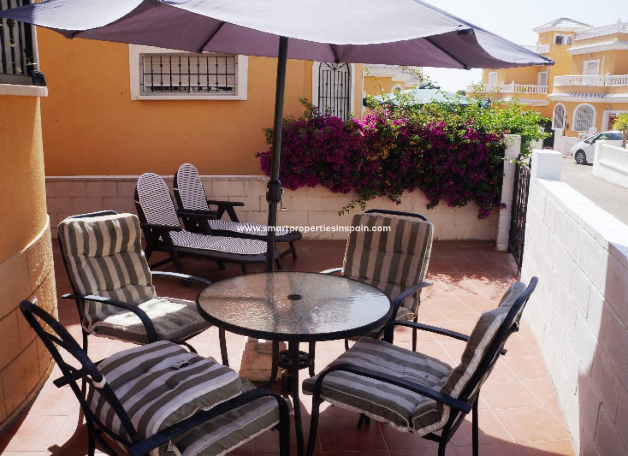 Wederverkoop - Detached Villa - La Marina - Urbanización La Marina