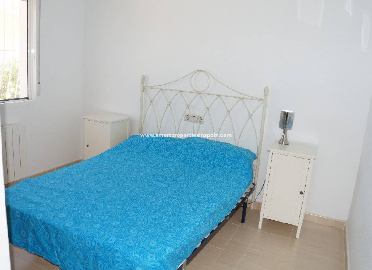 Wederverkoop - Detached Villa - La Marina - Urbanización La Marina
