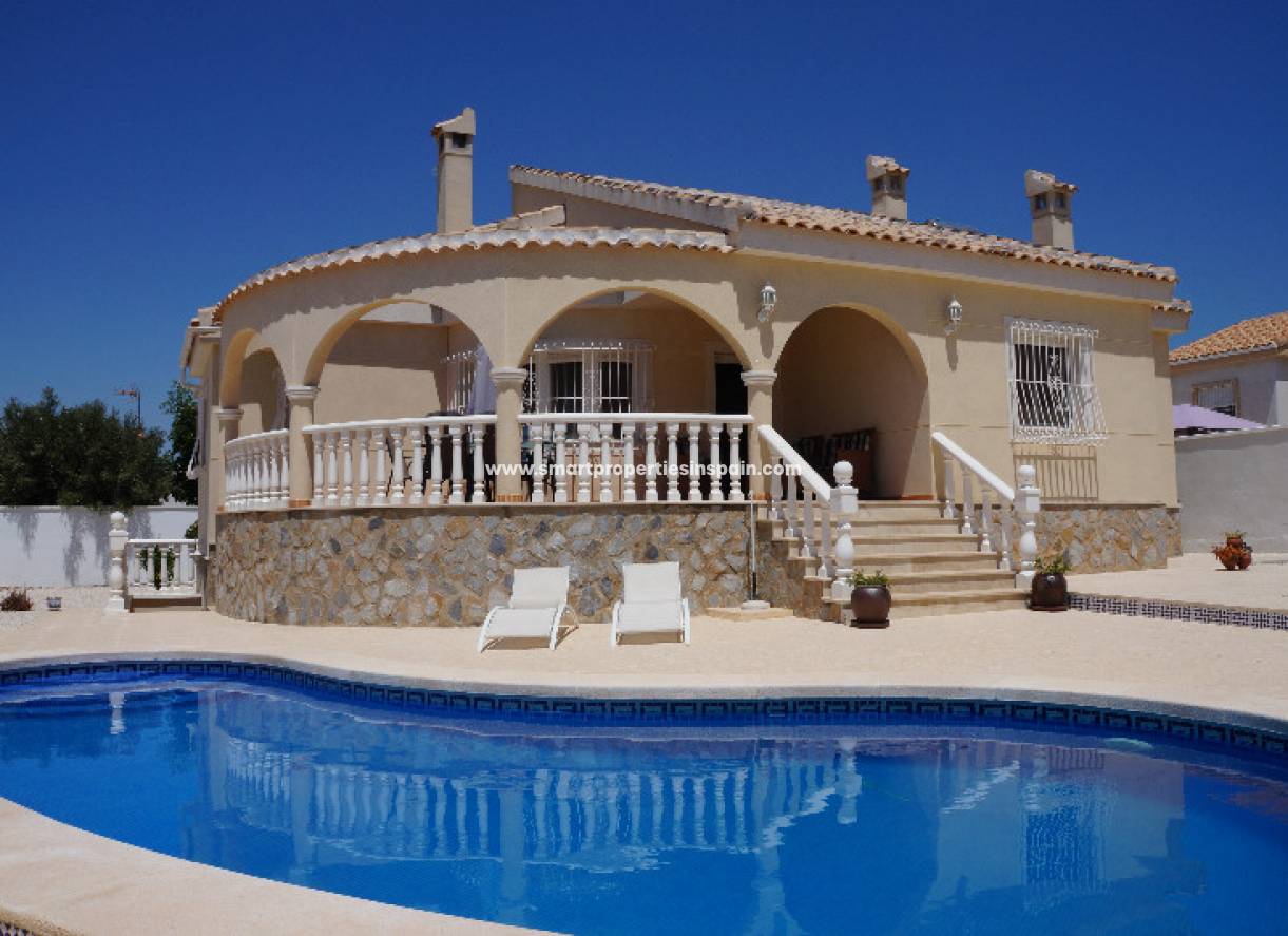 Wederverkoop - Detached Villa - La Marina - Urbanización La Marina