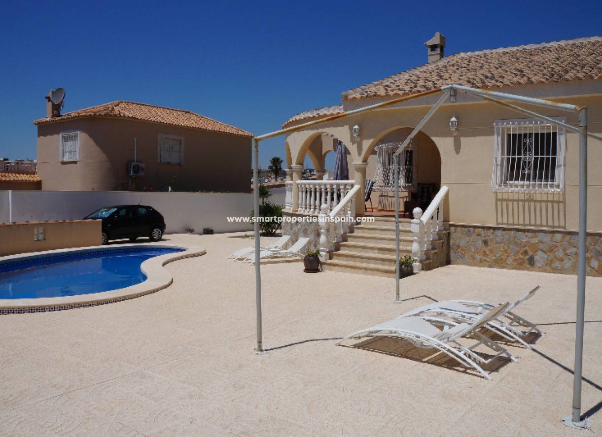 Wederverkoop - Detached Villa - La Marina - Urbanización La Marina