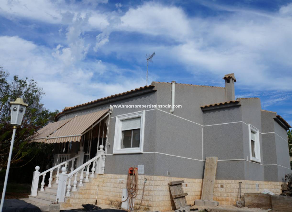 Wederverkoop - Detached Villa - La Marina - Urbanización La Marina