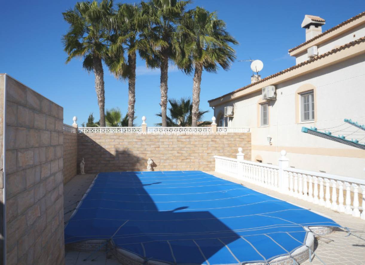 Wederverkoop - Detached Villa - La Marina - Urbanización La Marina