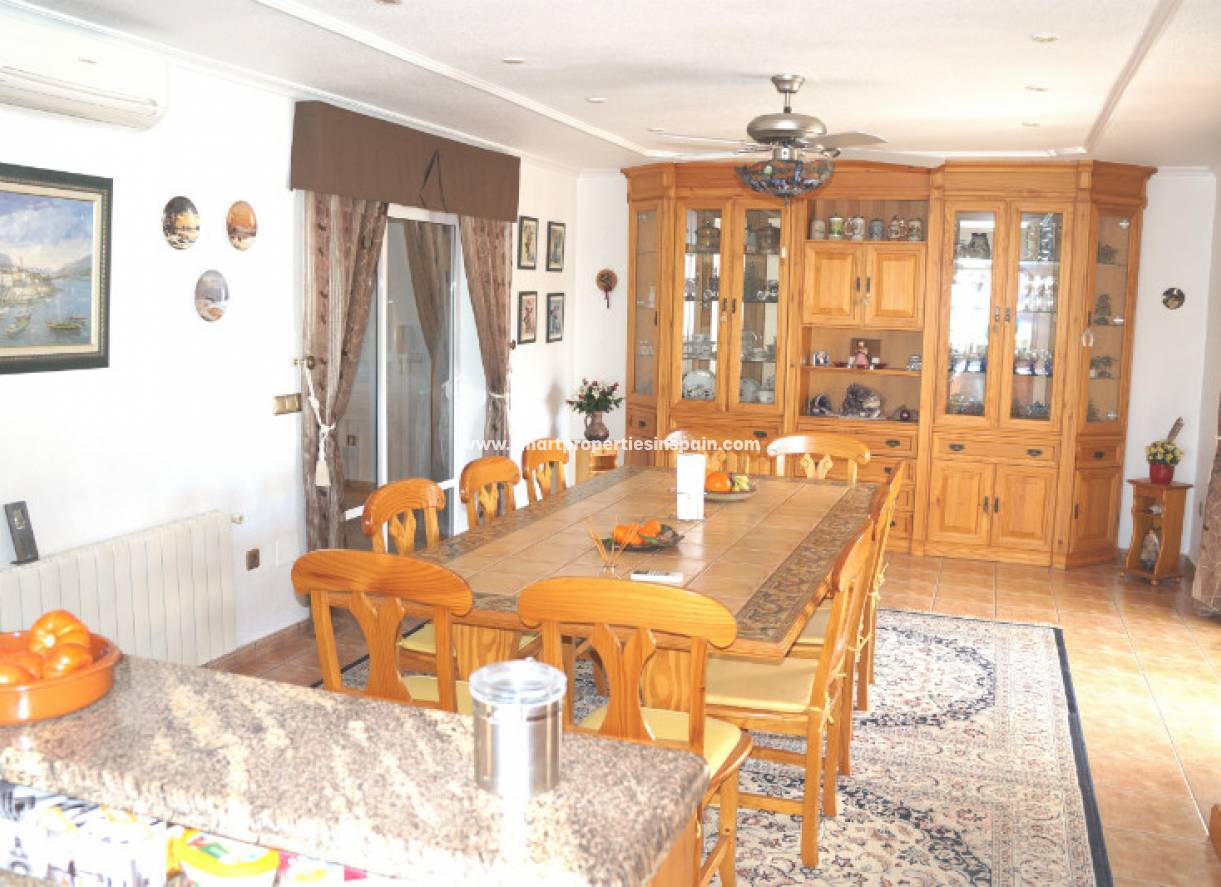 Wederverkoop - Detached Villa - La Marina - Urbanización La Marina