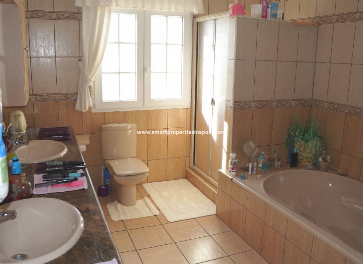 Wederverkoop - Detached Villa - La Marina - Urbanización La Marina