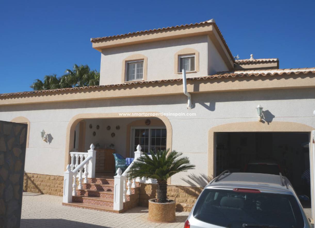Wederverkoop - Detached Villa - La Marina - Urbanización La Marina