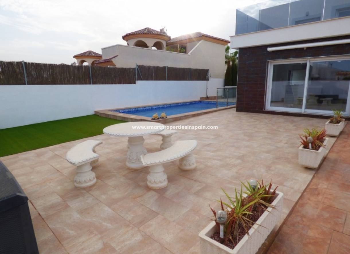 Wederverkoop - Detached Villa - La Marina