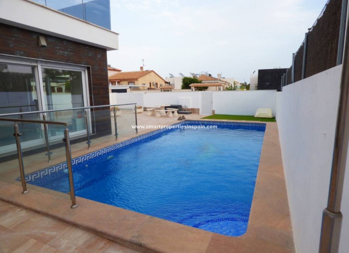Wederverkoop - Detached Villa - La Marina