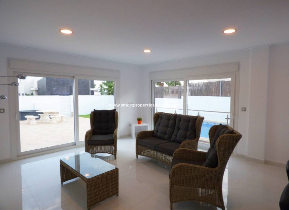 Wederverkoop - Detached Villa - La Marina