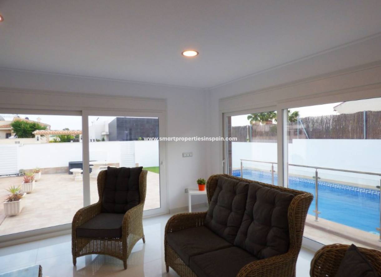 Wederverkoop - Detached Villa - La Marina