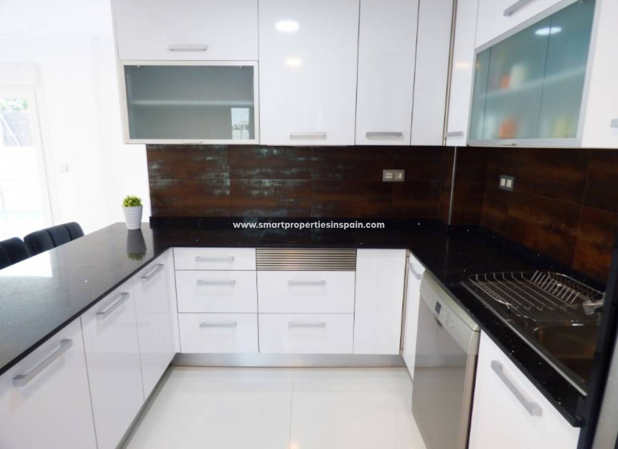 Wederverkoop - Detached Villa - La Marina
