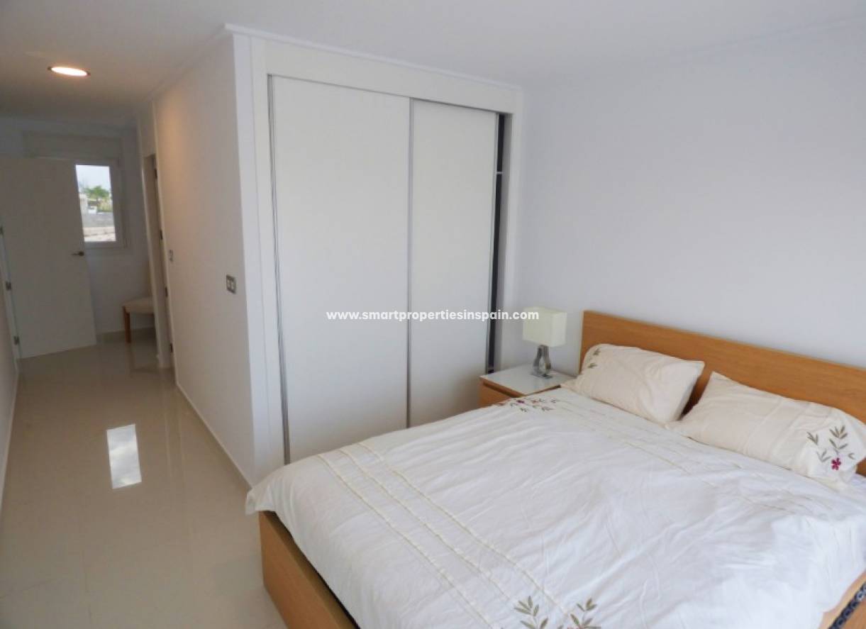 Wederverkoop - Detached Villa - La Marina