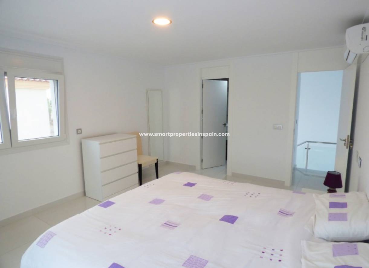 Wederverkoop - Detached Villa - La Marina