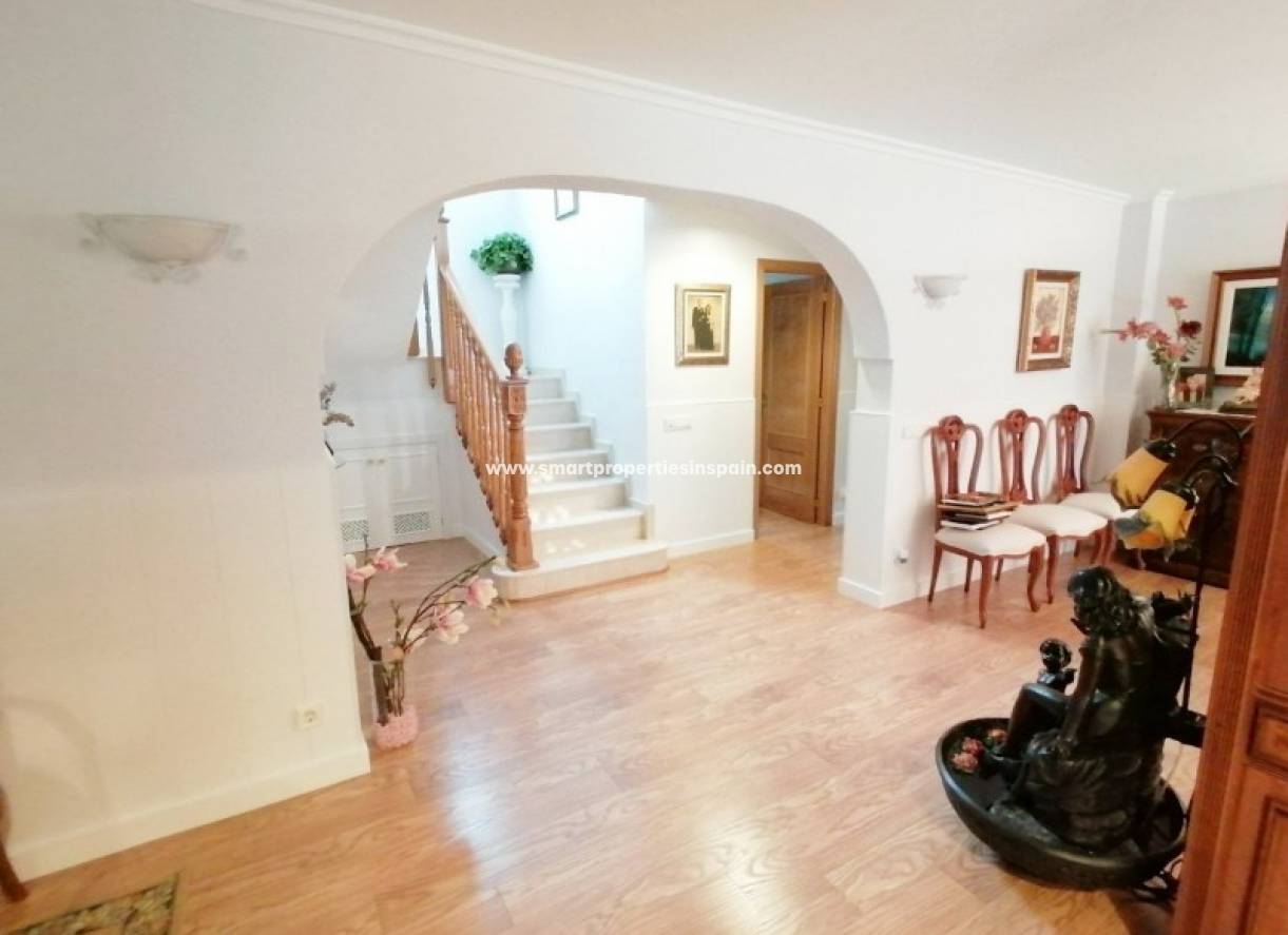 Wederverkoop - Detached Villa - La Marina