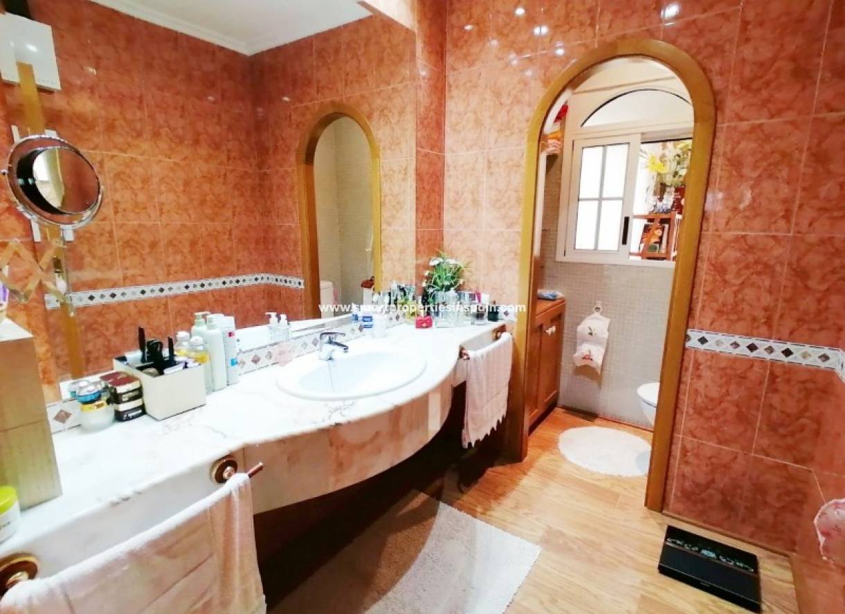 Wederverkoop - Detached Villa - La Marina