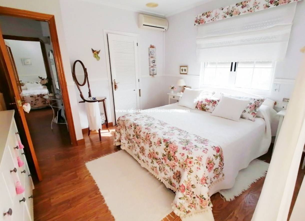Wederverkoop - Detached Villa - La Marina