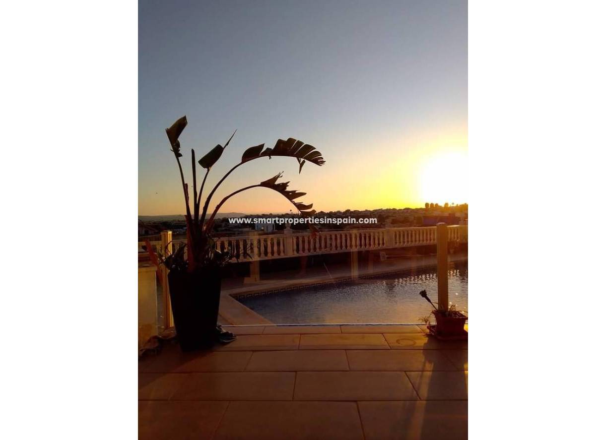 Wederverkoop - Detached Villa - La Marina