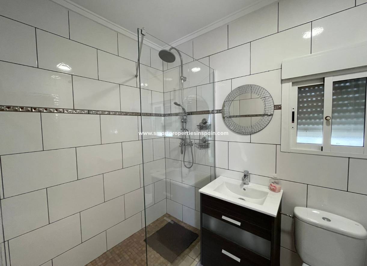 Wederverkoop - Detached Villa - La Marina