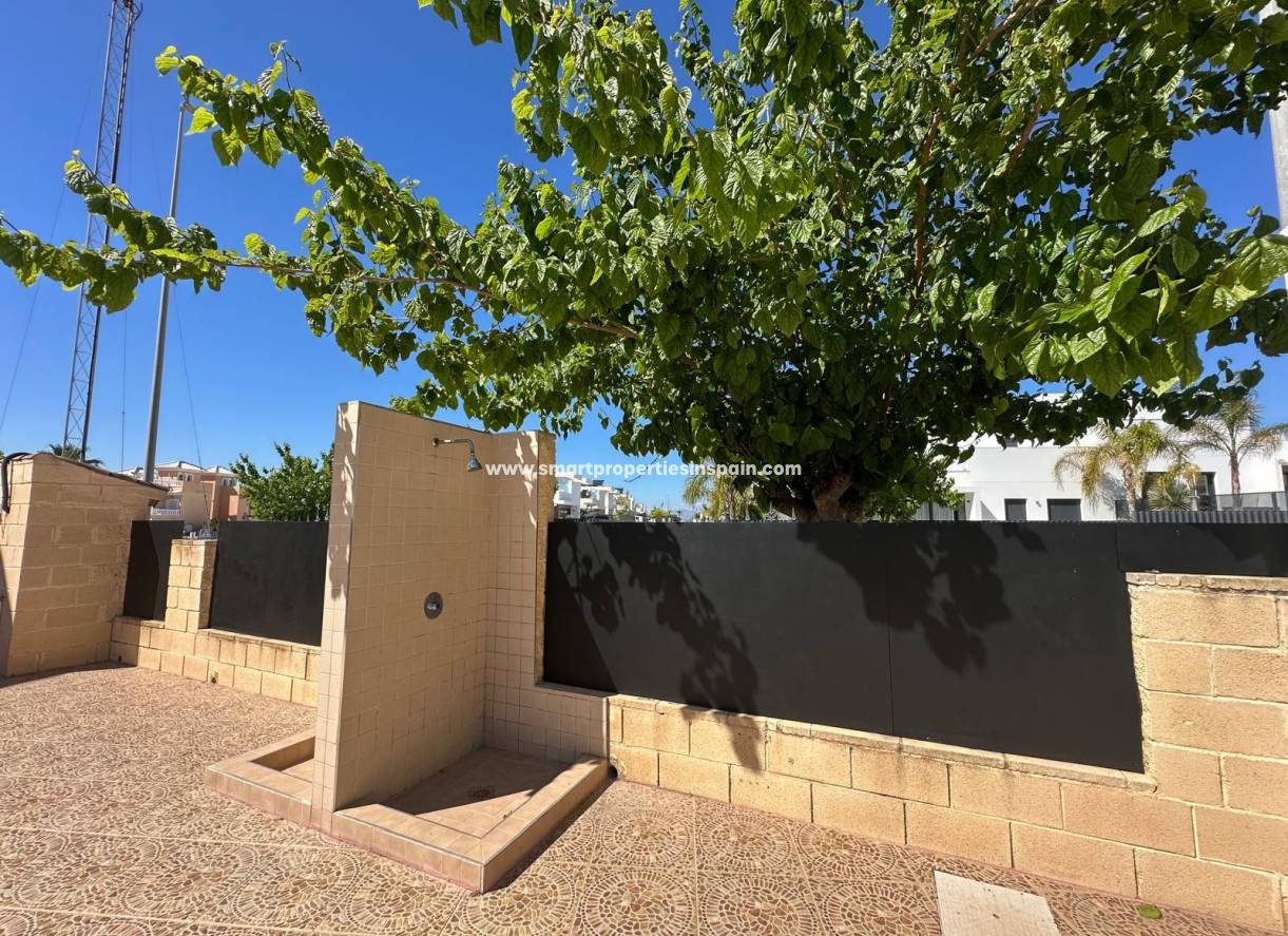 Wederverkoop - Detached Villa - La Marina