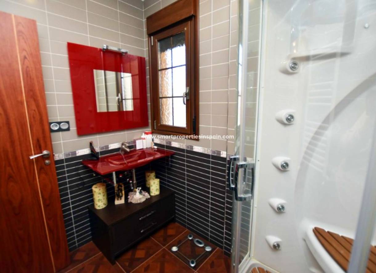 Wederverkoop - Detached Villa - Los Montesinos