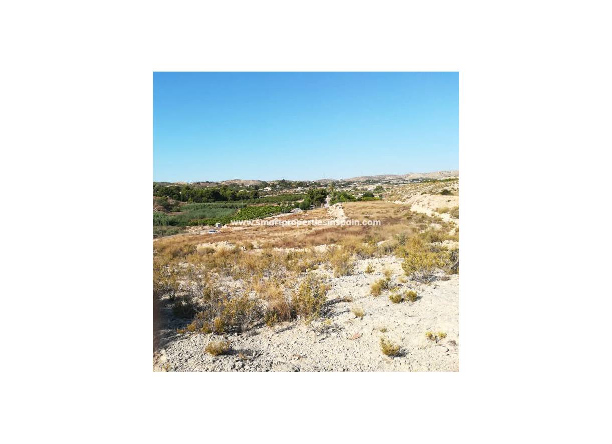 Wederverkoop - Plot - Elche