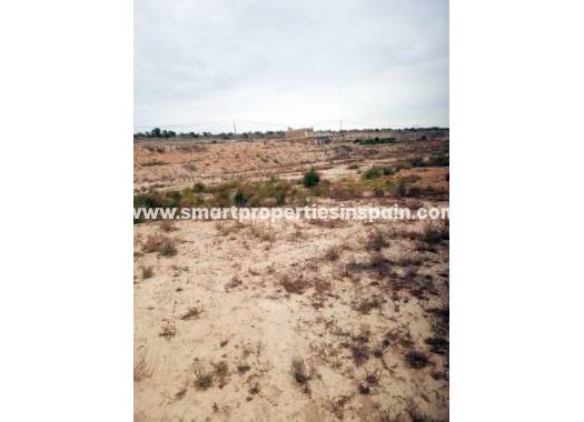 Wederverkoop - Plot - Elche