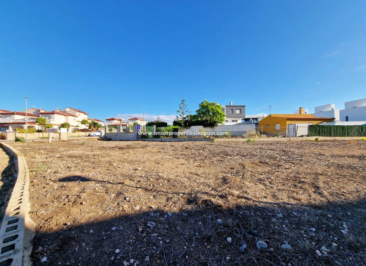 Wederverkoop - Plot - La Marina - Urbanización La Marina