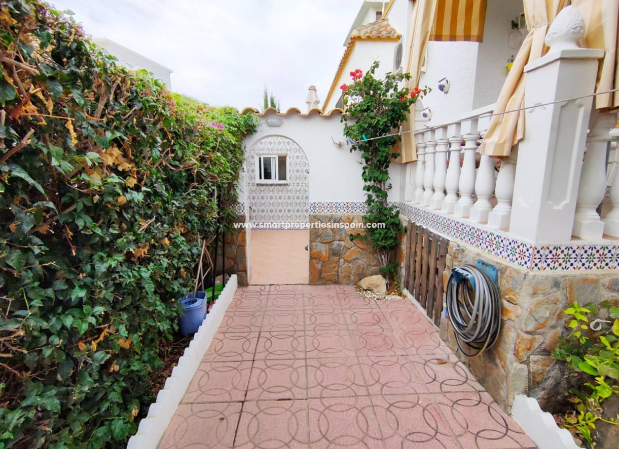 Wederverkoop - Quad Villa - La Marina - Urbanización La Marina