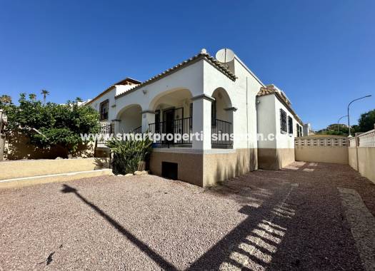 Wederverkoop - Quad Villa - La Marina - Urbanización La Marina