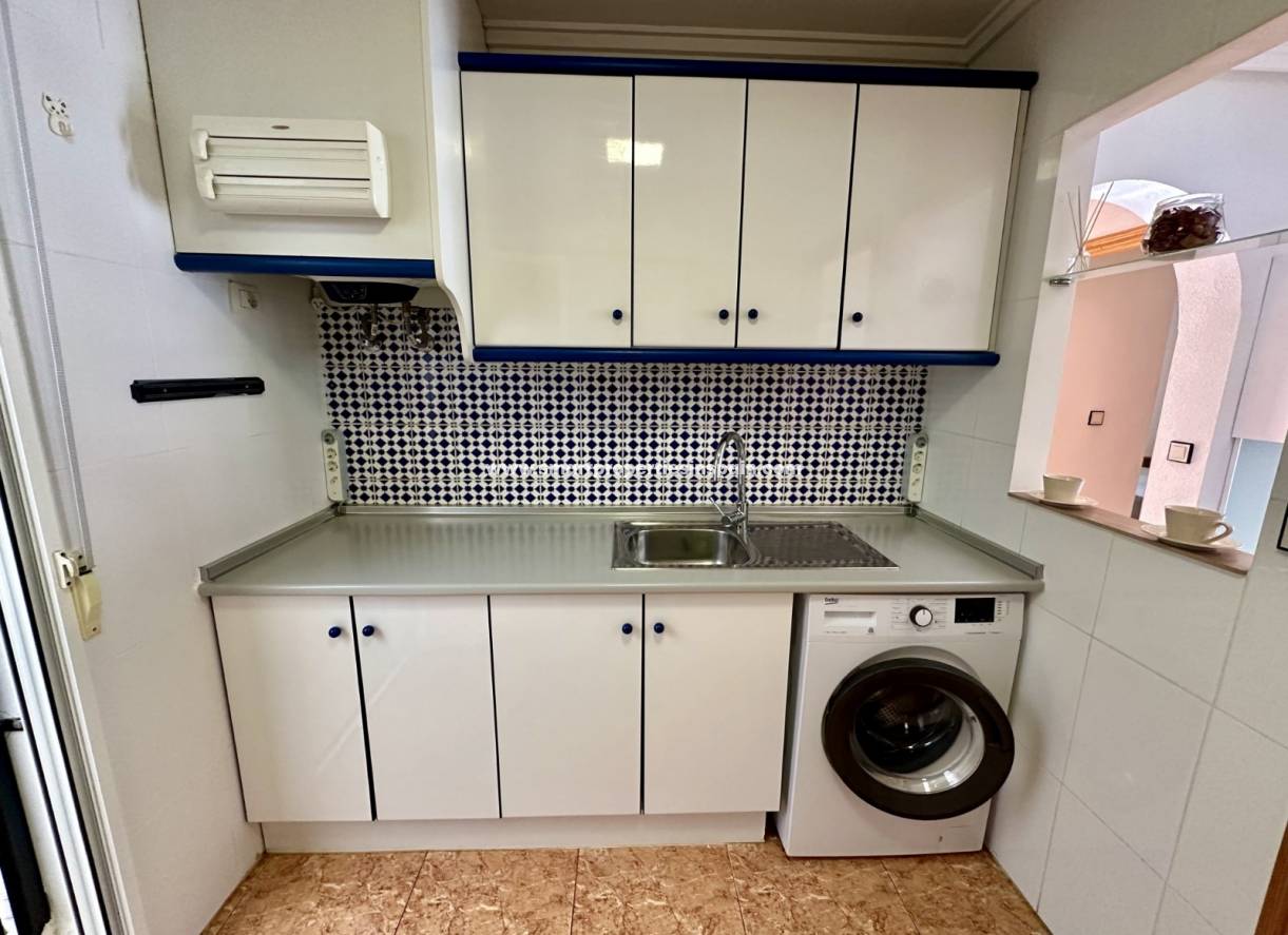 Wederverkoop - Quad Villa - La Marina - Urbanización La Marina