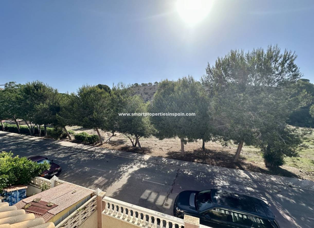 Wederverkoop - Quad Villa - La Marina - Urbanización La Marina