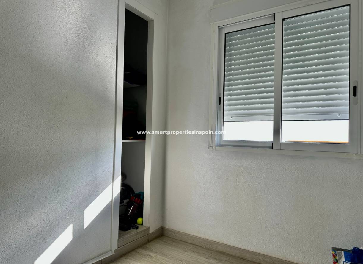 Wederverkoop - Quad Villa - La Marina - Urbanización La Marina