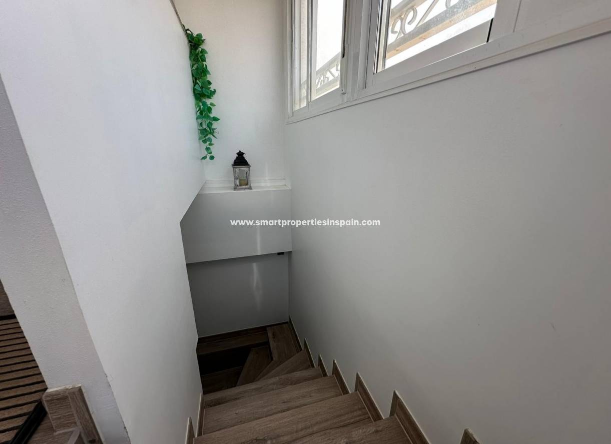 Wederverkoop - Quad Villa - La Marina - Urbanización La Marina