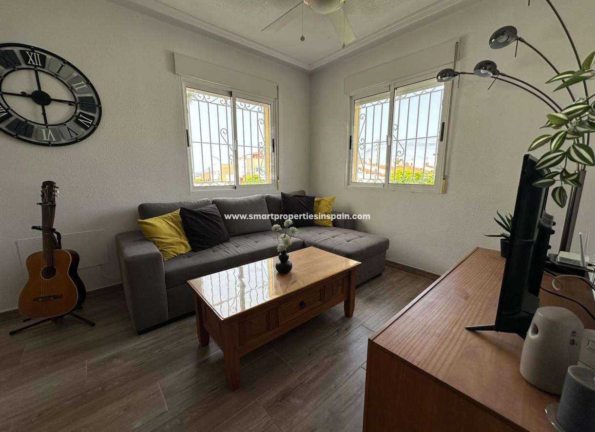 Wederverkoop - Quad Villa - La Marina - Urbanización La Marina