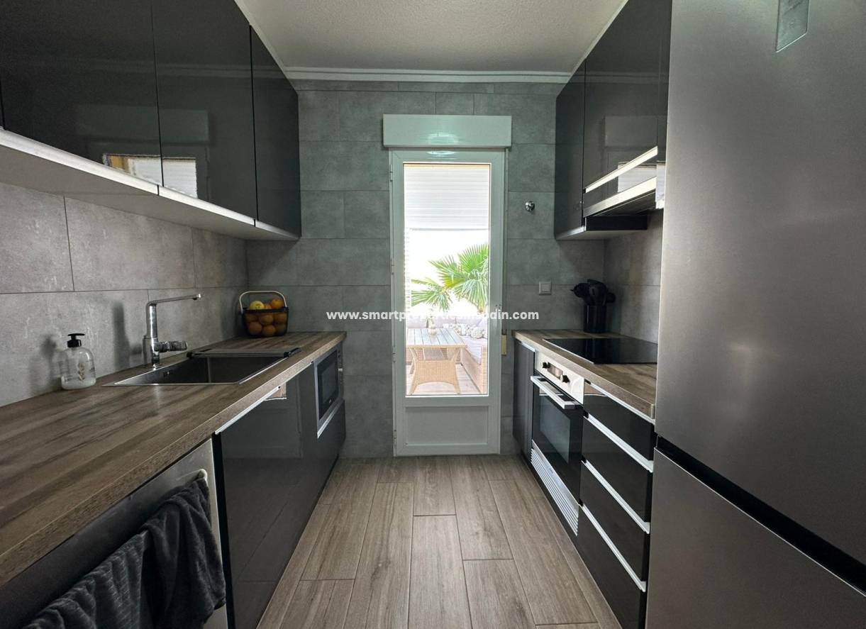 Wederverkoop - Quad Villa - La Marina - Urbanización La Marina